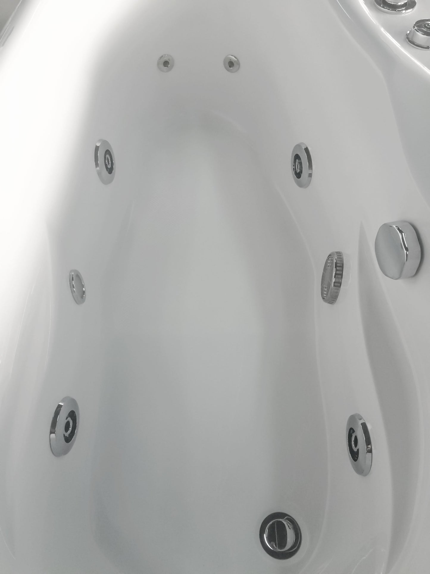 EAGO AM175-L  5" White Acrylic Whirlpool Bathtub - Drain on Right