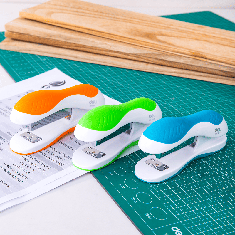 Deli E0327 Mini Small Stapler Student Office Lightweight Portable Hand-held Labor-saving Book Binding Machine