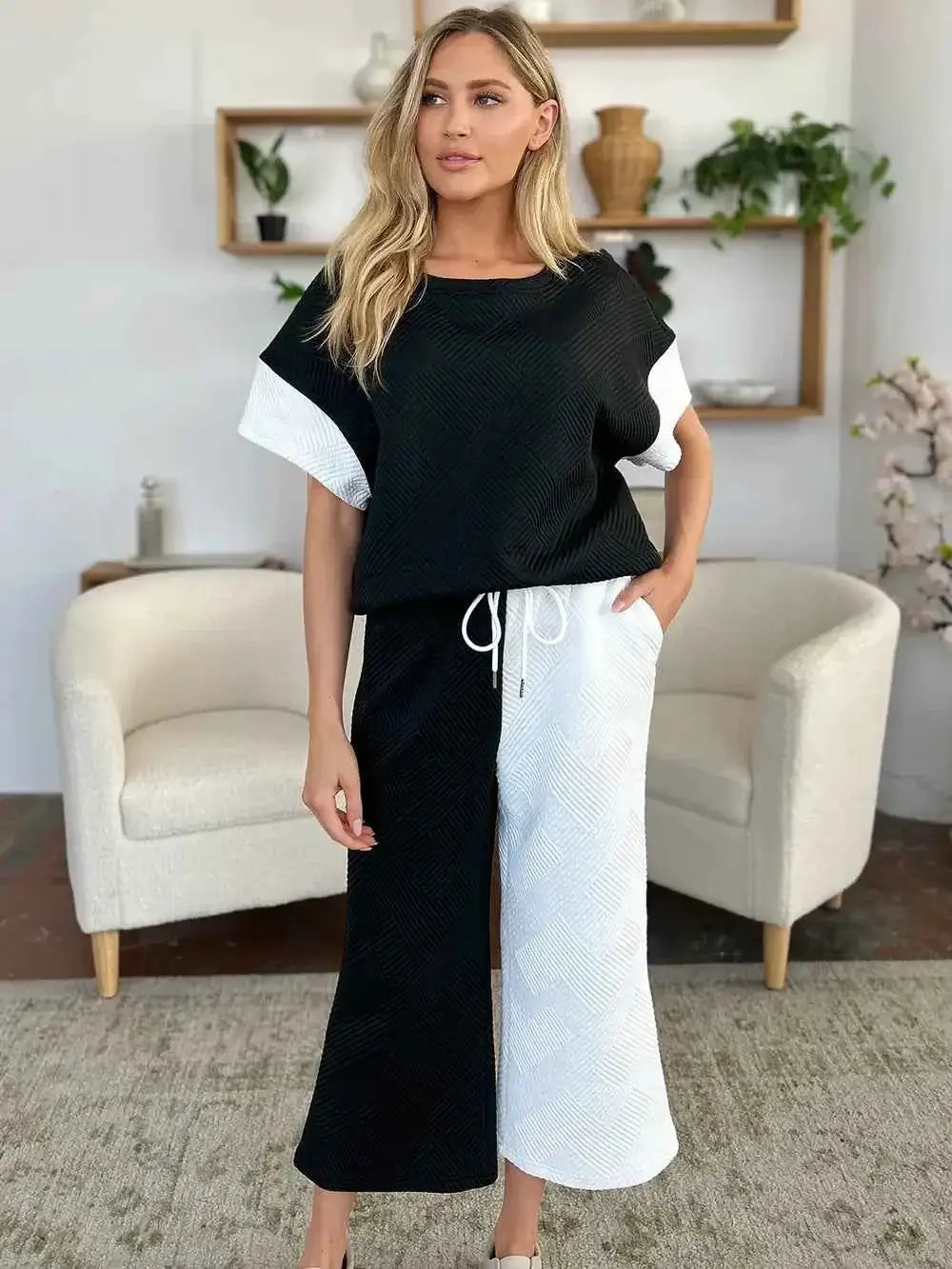 Plus Size Contrast T-Shirt and Wide Leg Pants Set