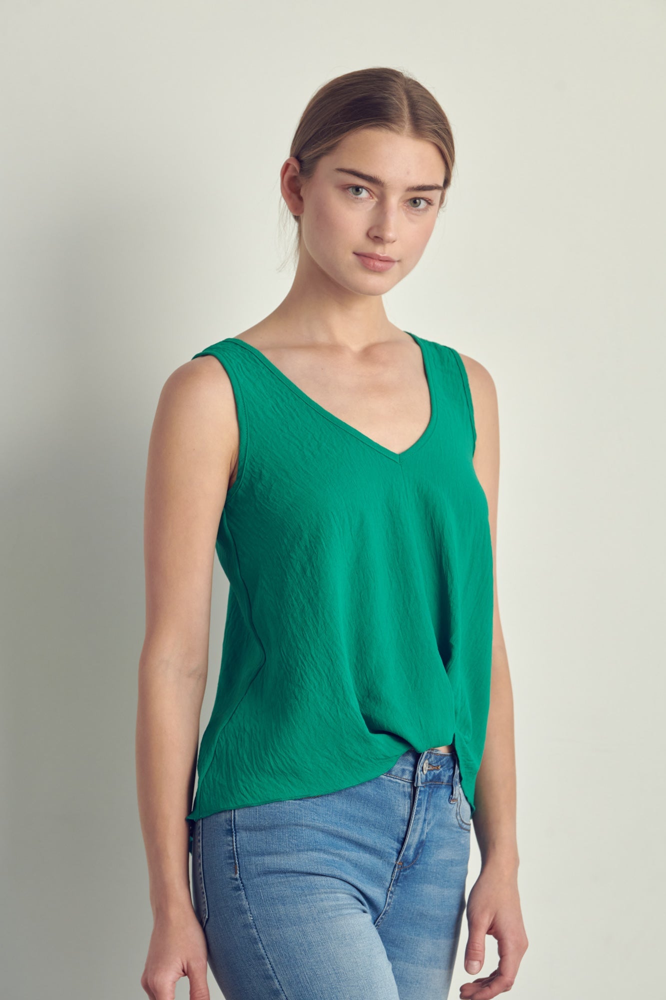 V-neck Sleeveless Knotted Front Hi-Low Top | Kitchen + Metal