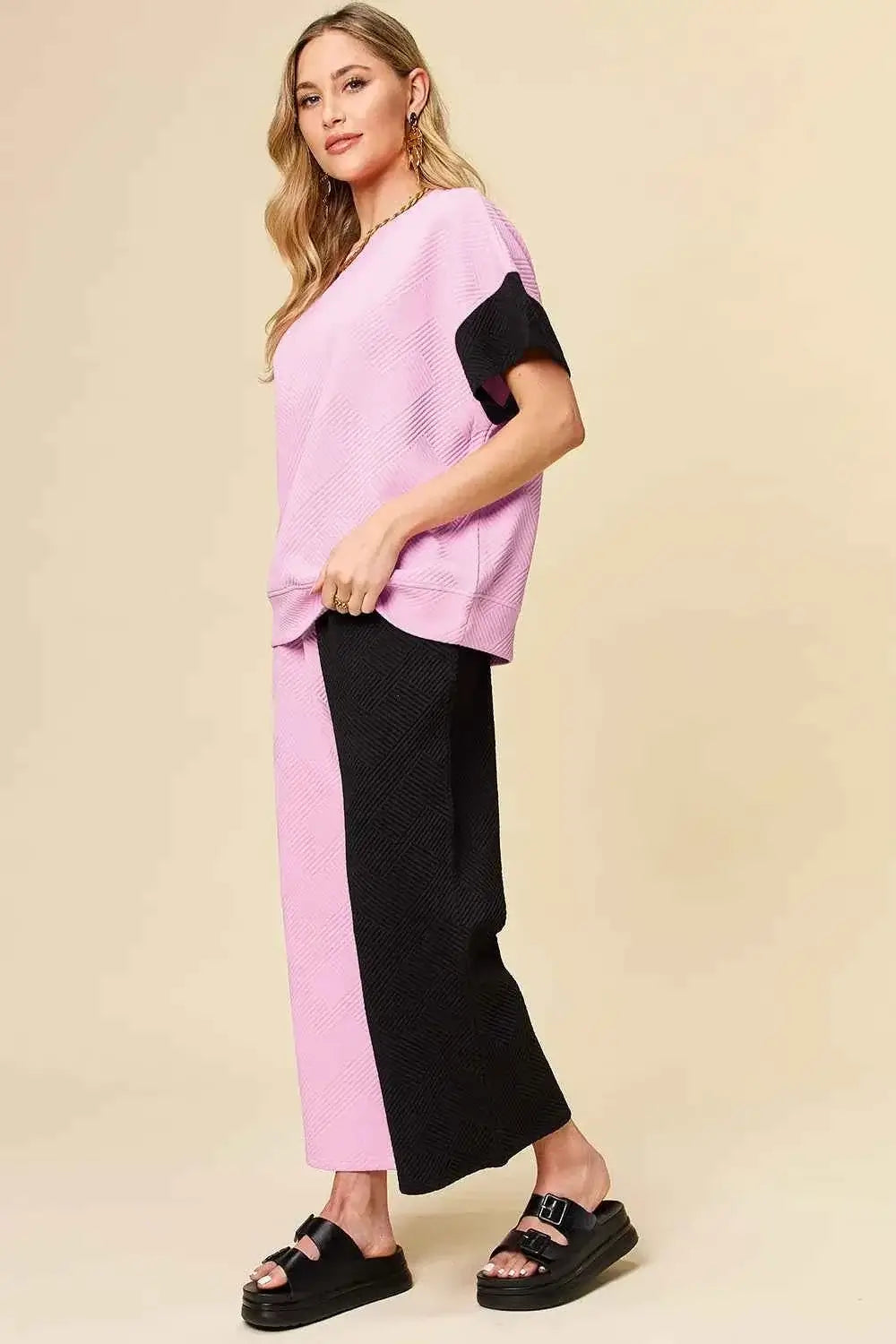 Plus Size Contrast T-Shirt and Wide Leg Pants Set