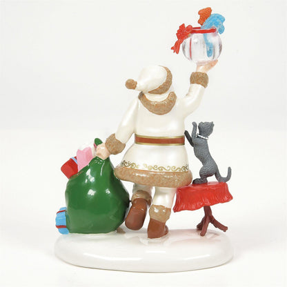 Santa Comes To Town - 2025 Figurine