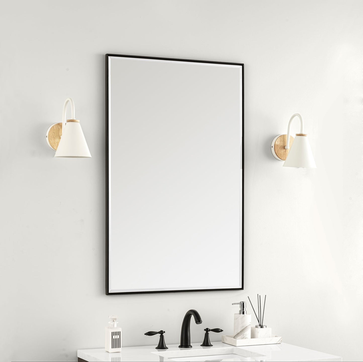Rohe 26" Rectangular Mirror