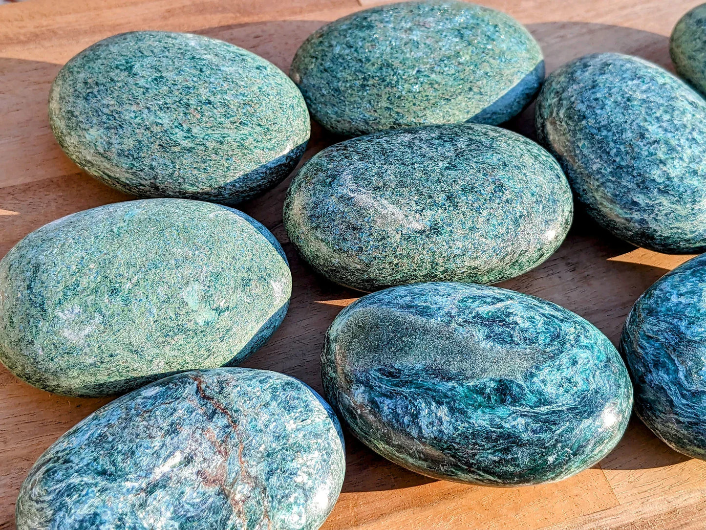Fuchsite Palm Stones