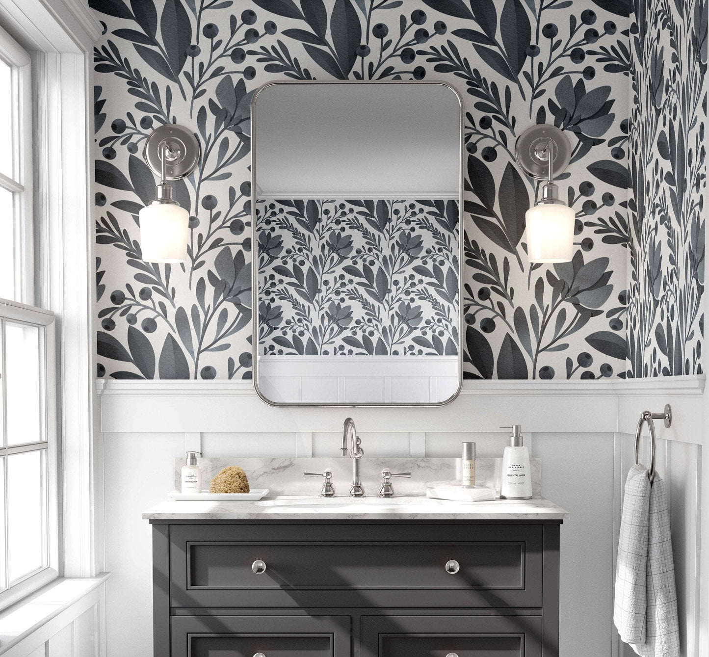 Grey leaves | Kitchen + Metal