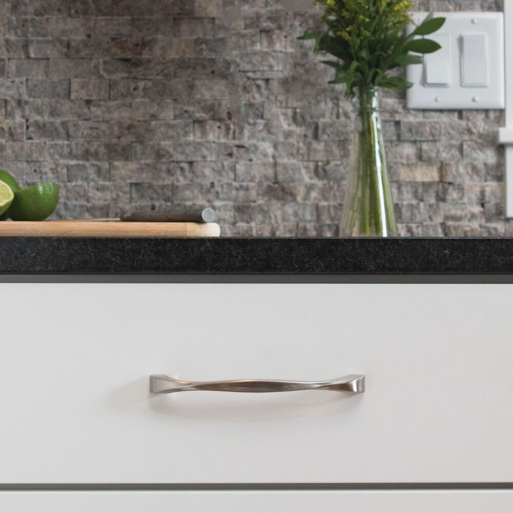 5-1/16 Inch (128mm) Twist Pull