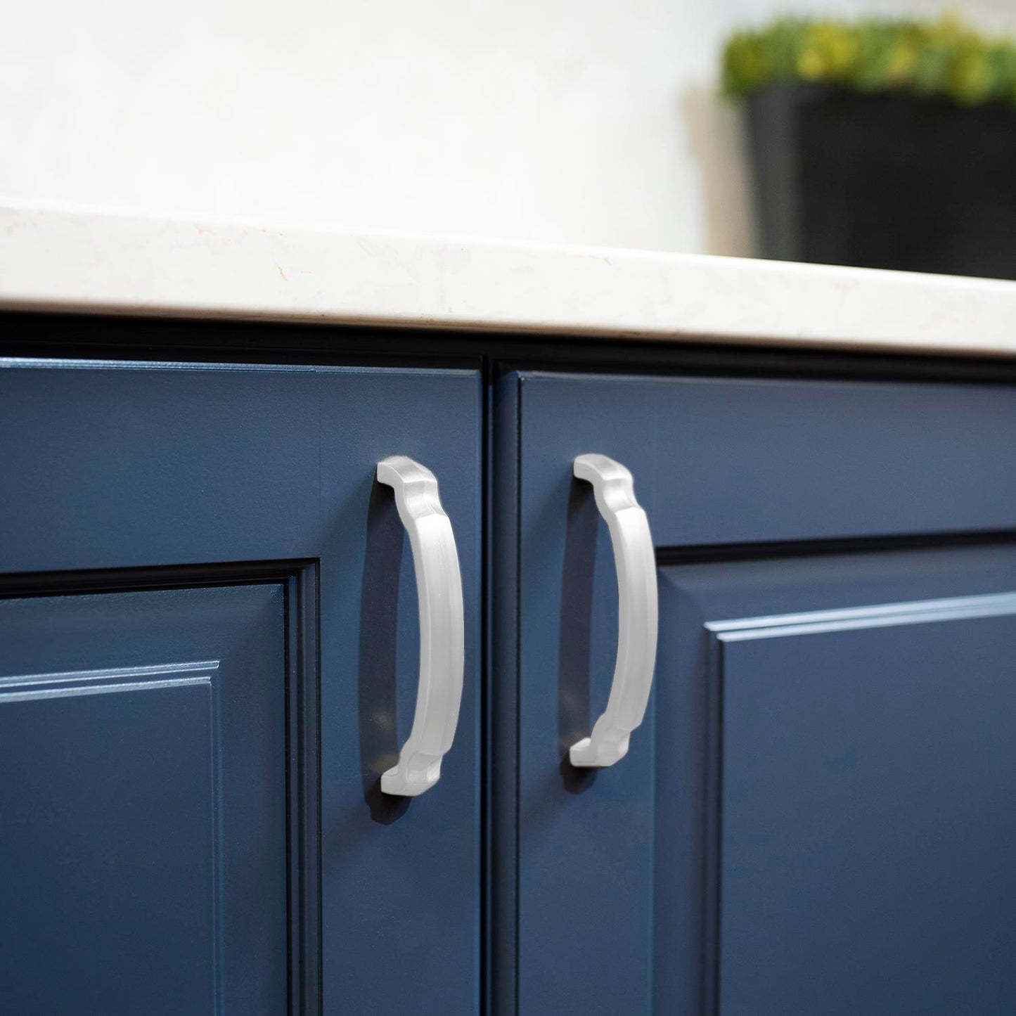 3-3/4 Inch (96mm) Veranda Pull