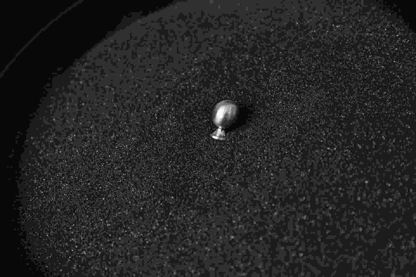 3/4 Inch Diameter Bijou Akoya Round Knob