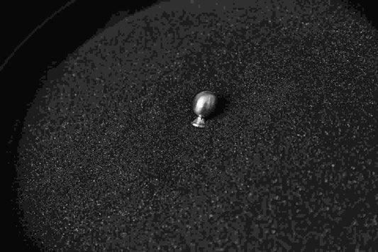 3/4 Inch Diameter Bijou Akoya Round Knob