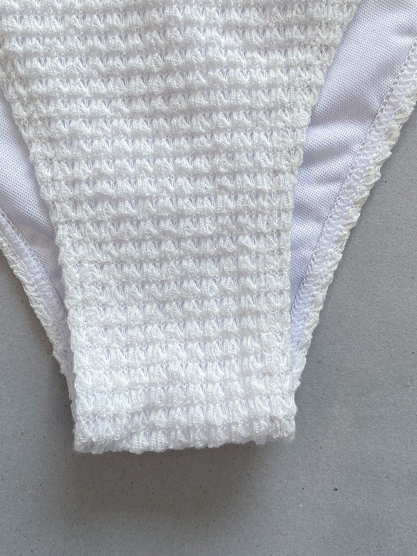 Women's new three-piece bikini three-dimensional flower split swimsuit