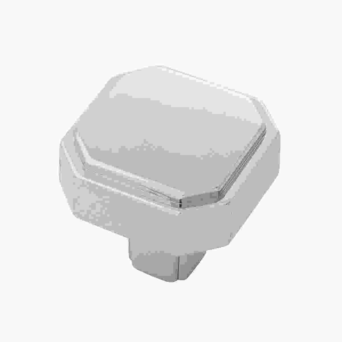 1-5/16 Inch x 1-5/16 Inch Monroe Square Knob