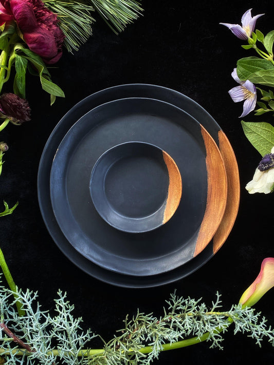 Matte Black w/ Wood Texture (Circular) Plates and Dinnerware