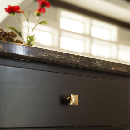 1-1/4 Inch Square Twist Knob