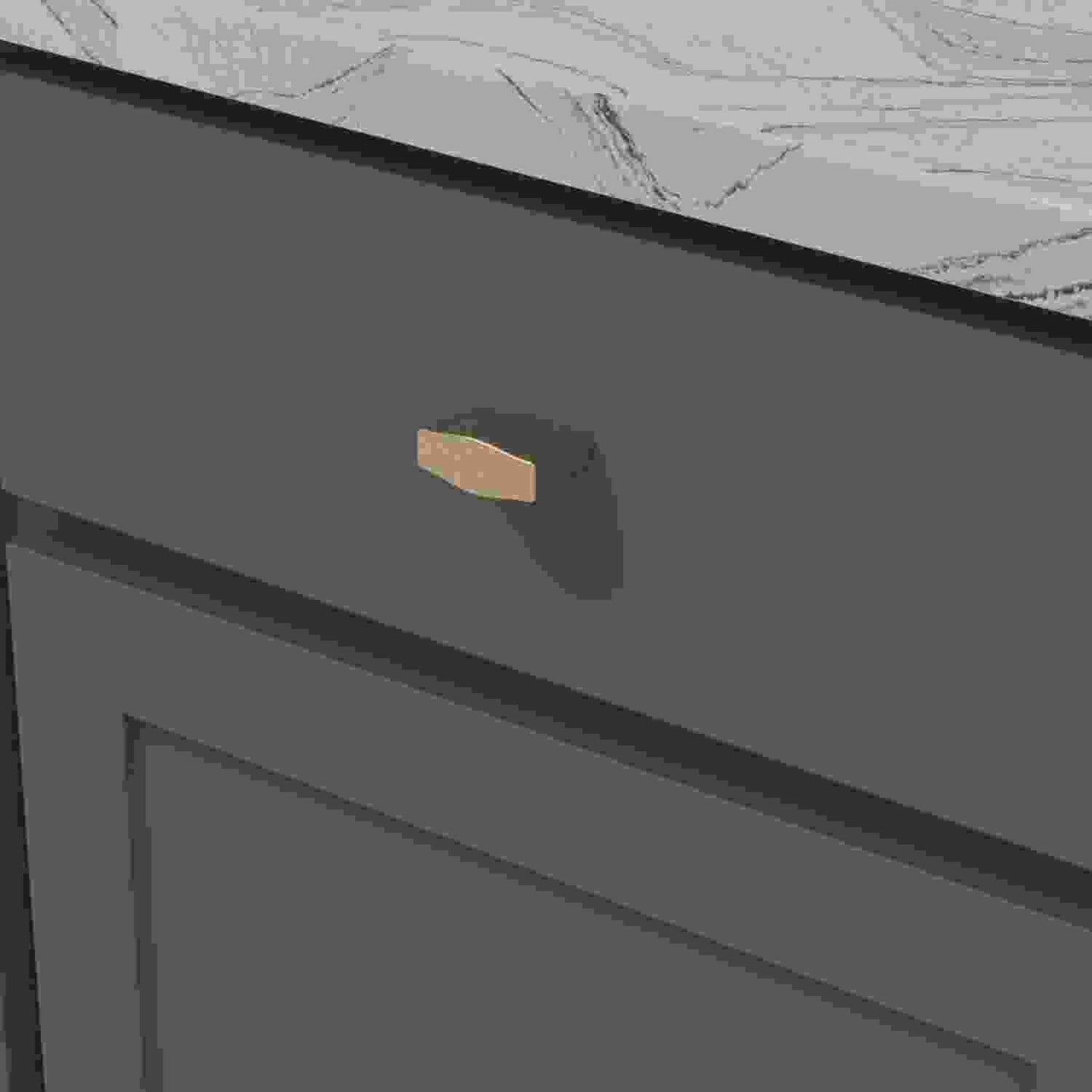 1-1/4 Inch Center to Center Emerge Pinch Knob
