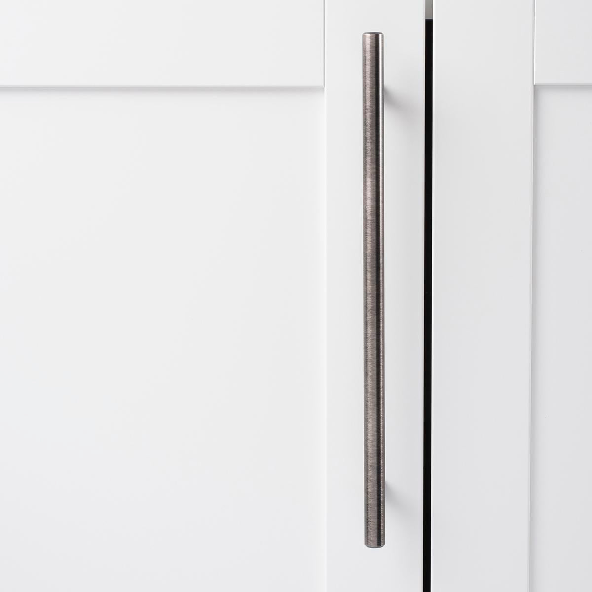 8-13/16 Inch (224mm) Bar Pulls Pull