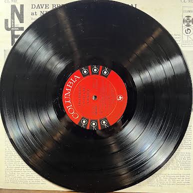 At Newport (VINYL) | Near Mint (NM or M-) Near Mint (NM or M-)