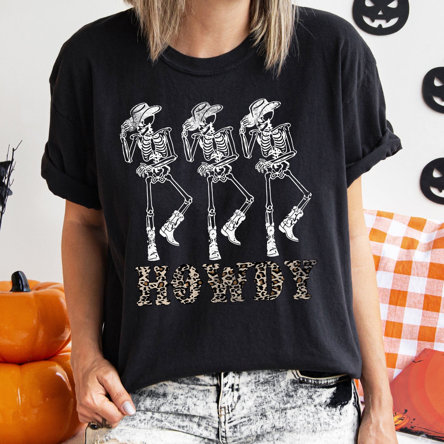Howdy Leopard Retro Halloween Comfort Colors Tshirt
