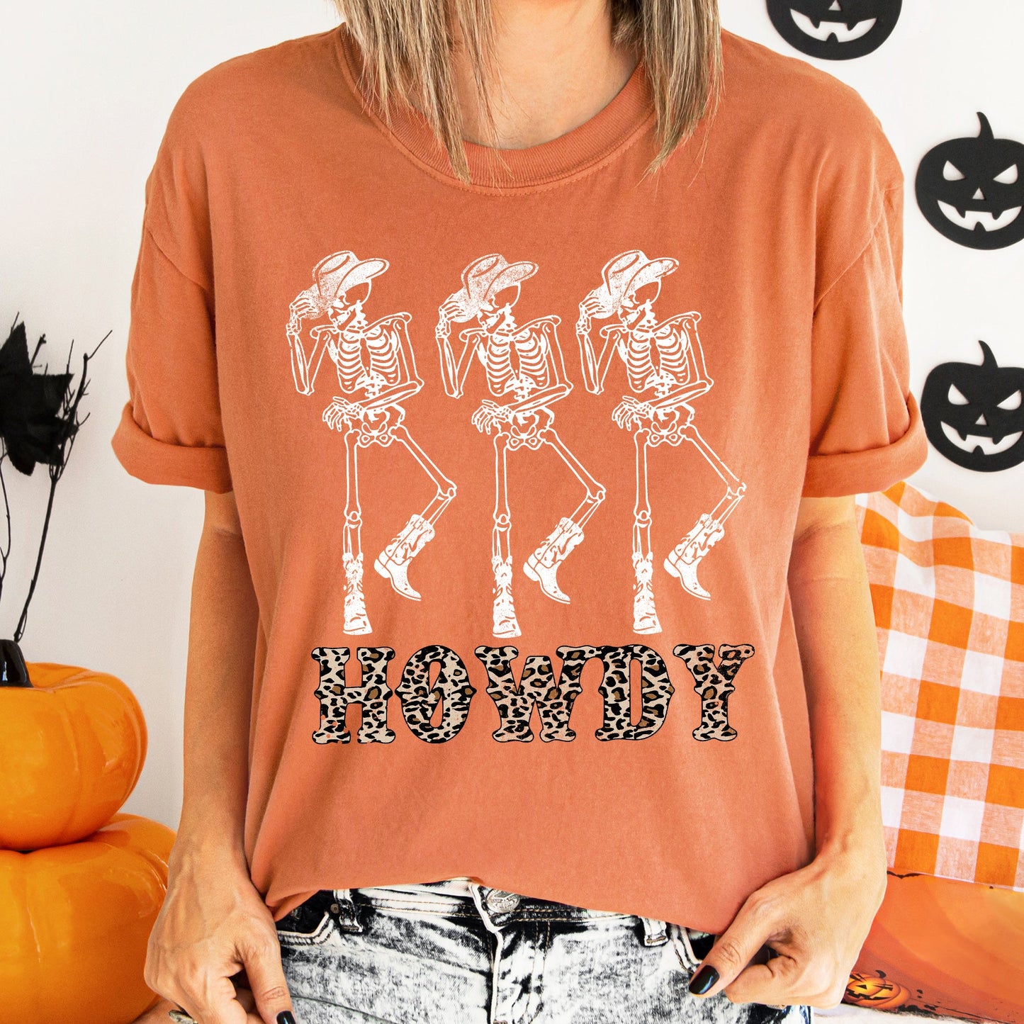 Howdy Leopard Retro Halloween Comfort Colors Tshirt