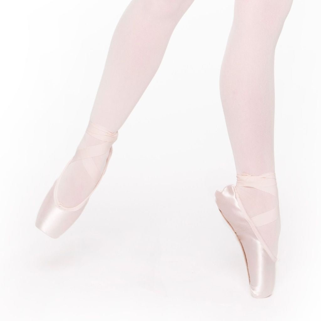 Mabe Pointe Shoe