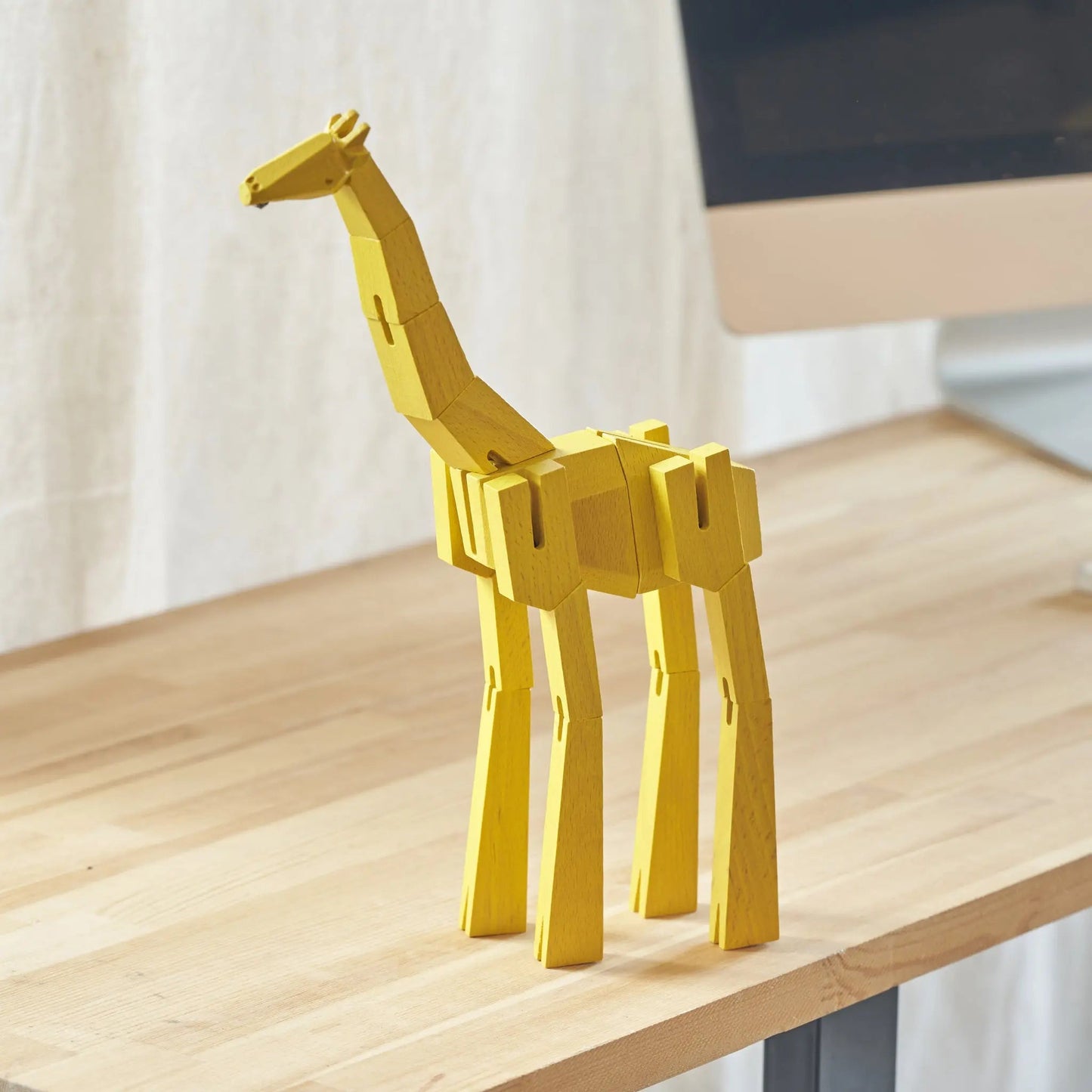 Modern Wooden Giraffe Decor – Interactive Puzzle & Art Piece