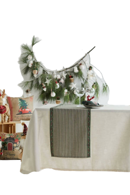 Fox Trot Pattern Linen-Feel Runner, Christmas Decorating