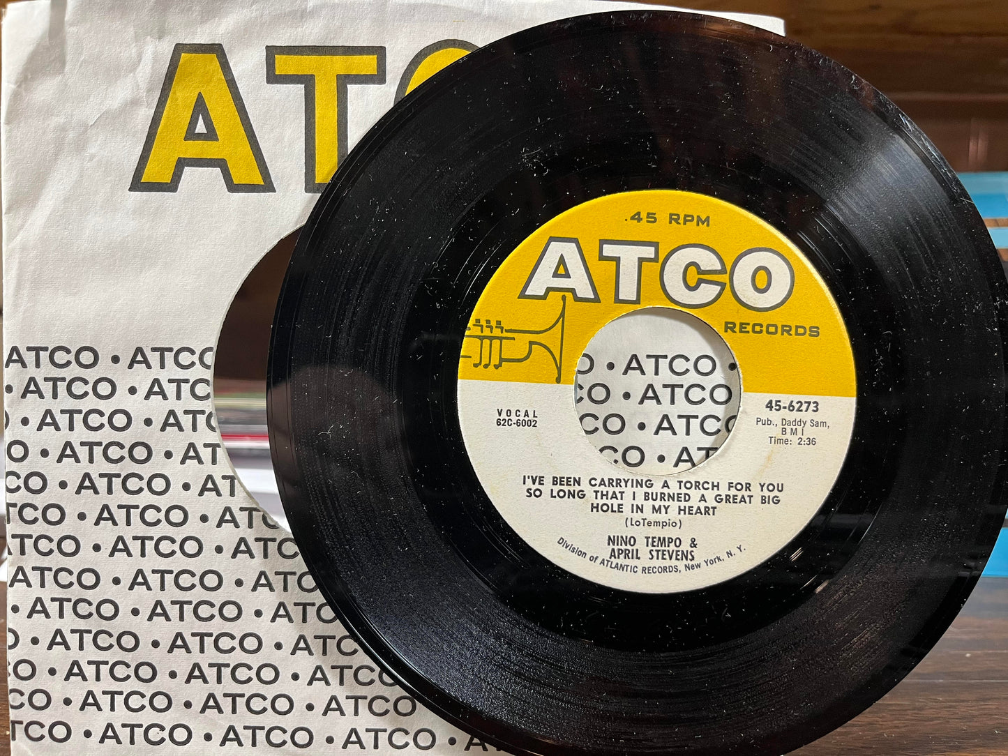 Deep Purple / I've Been Carrying A Torch For You So Long That I Burned A Great Big Hole In My Heart (7" VINYL) | Excellent+ (EX+) Near Mint (NM or M-)