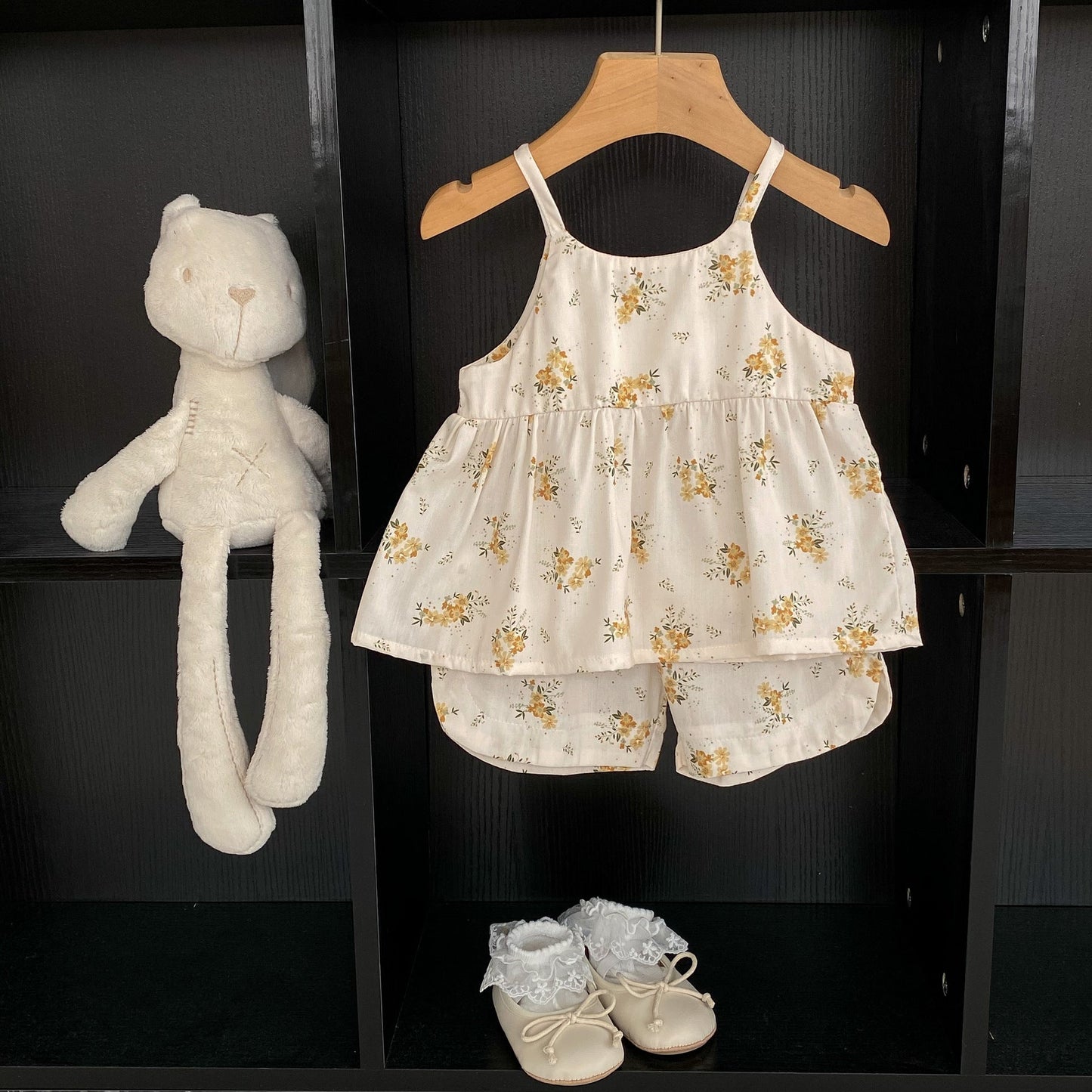 Baby Girl Flower Pattern Sling Tops With Shorts Sets