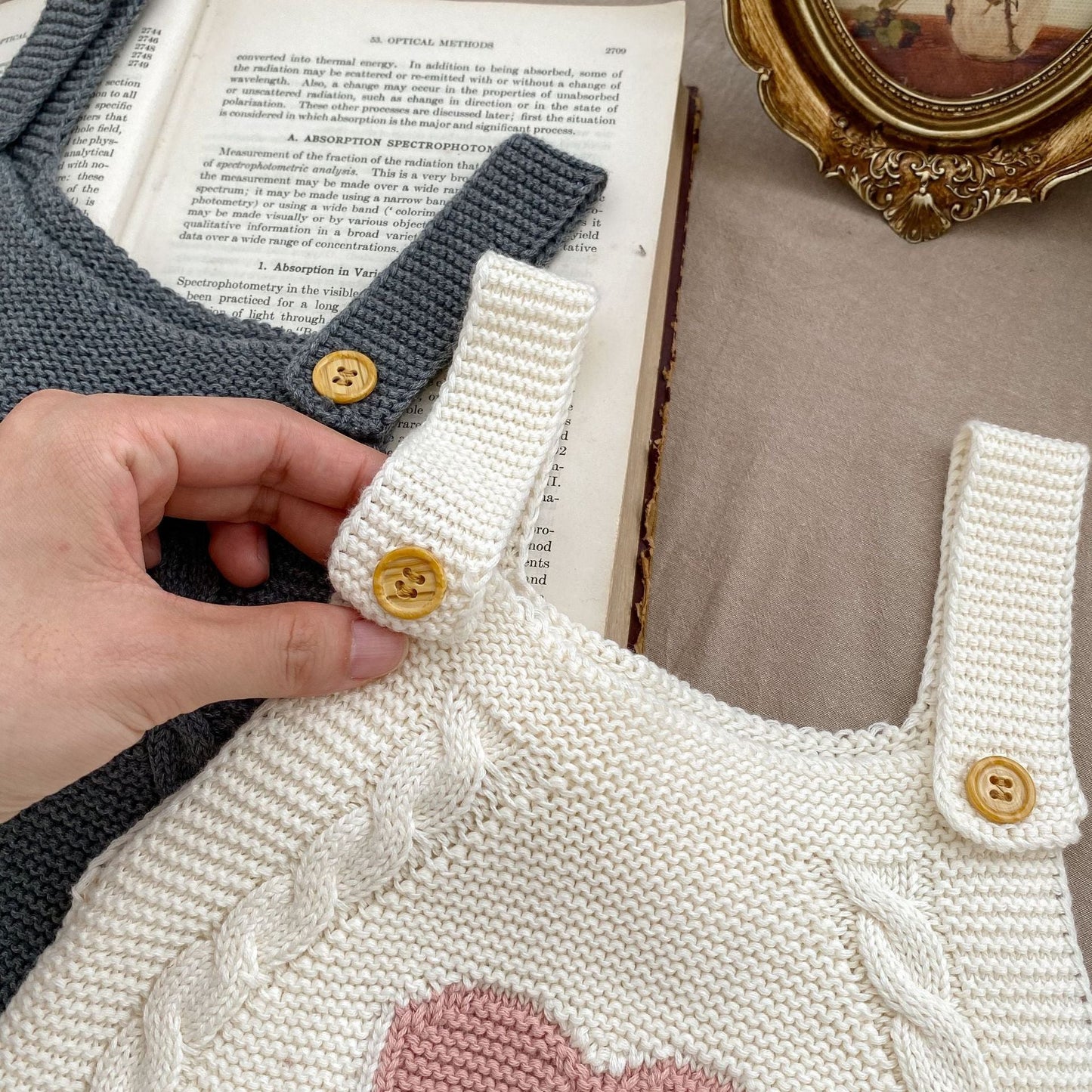 Baby Girl New Autumn Heart Front Design Camisole Knitted Vest One