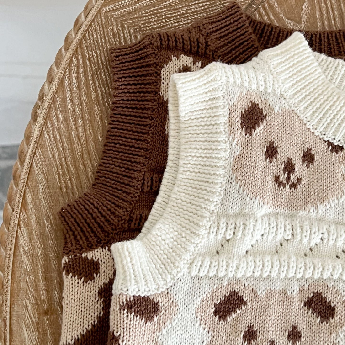 Baby Bear Pattern Single Breasted Design Vest Knit Cardigan