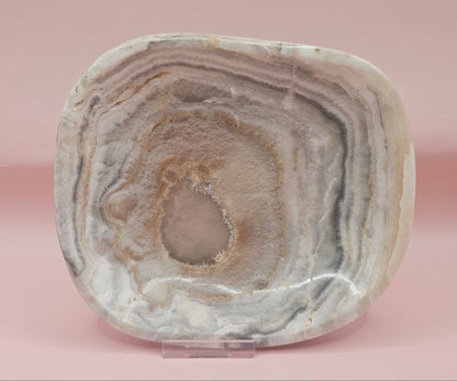 Polished Onyx Dish – Banded Geode-Style Stone Tray 6x5"