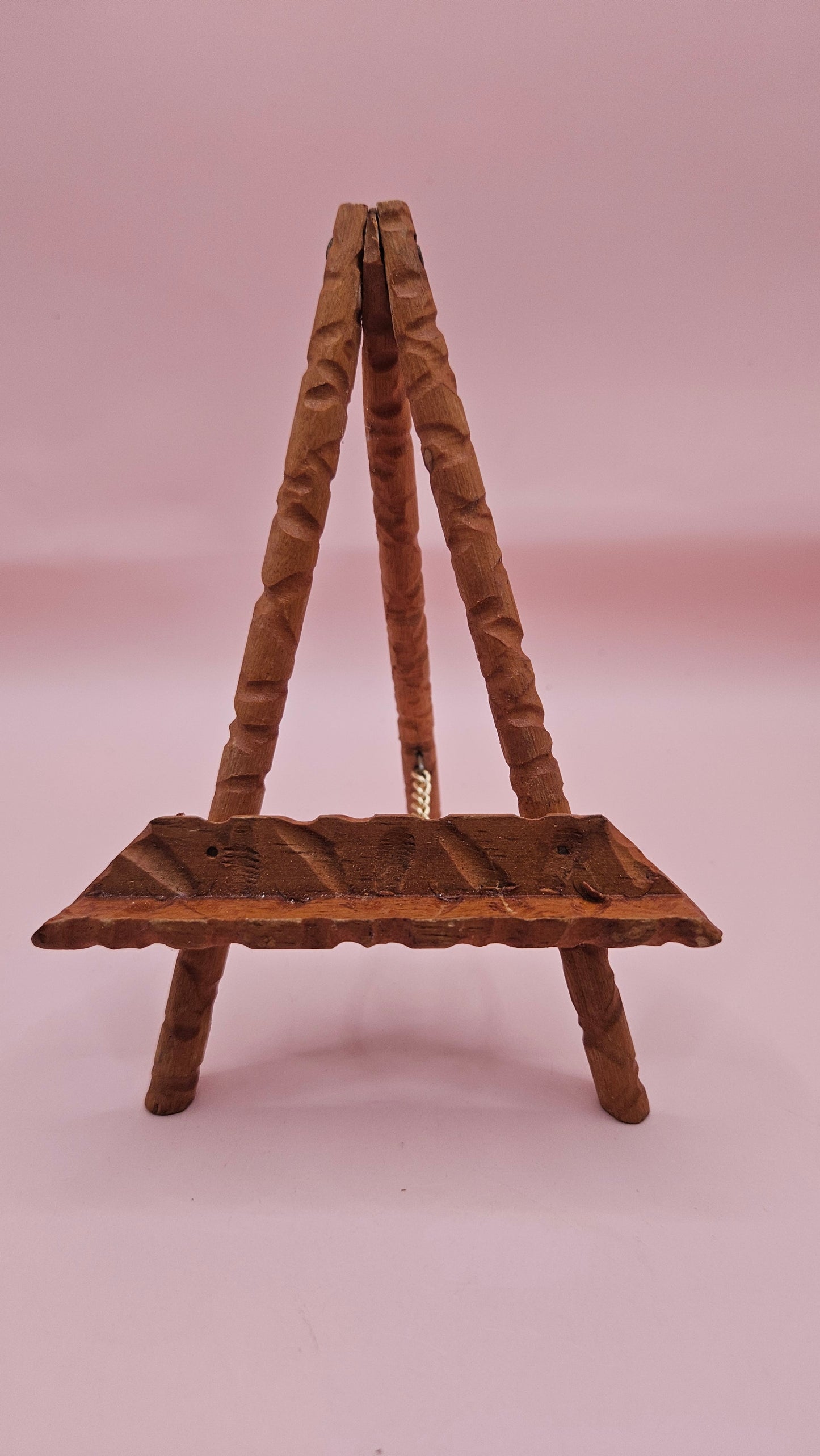 Vintage Wooden Easel – Handcrafted Rustic Display Stand