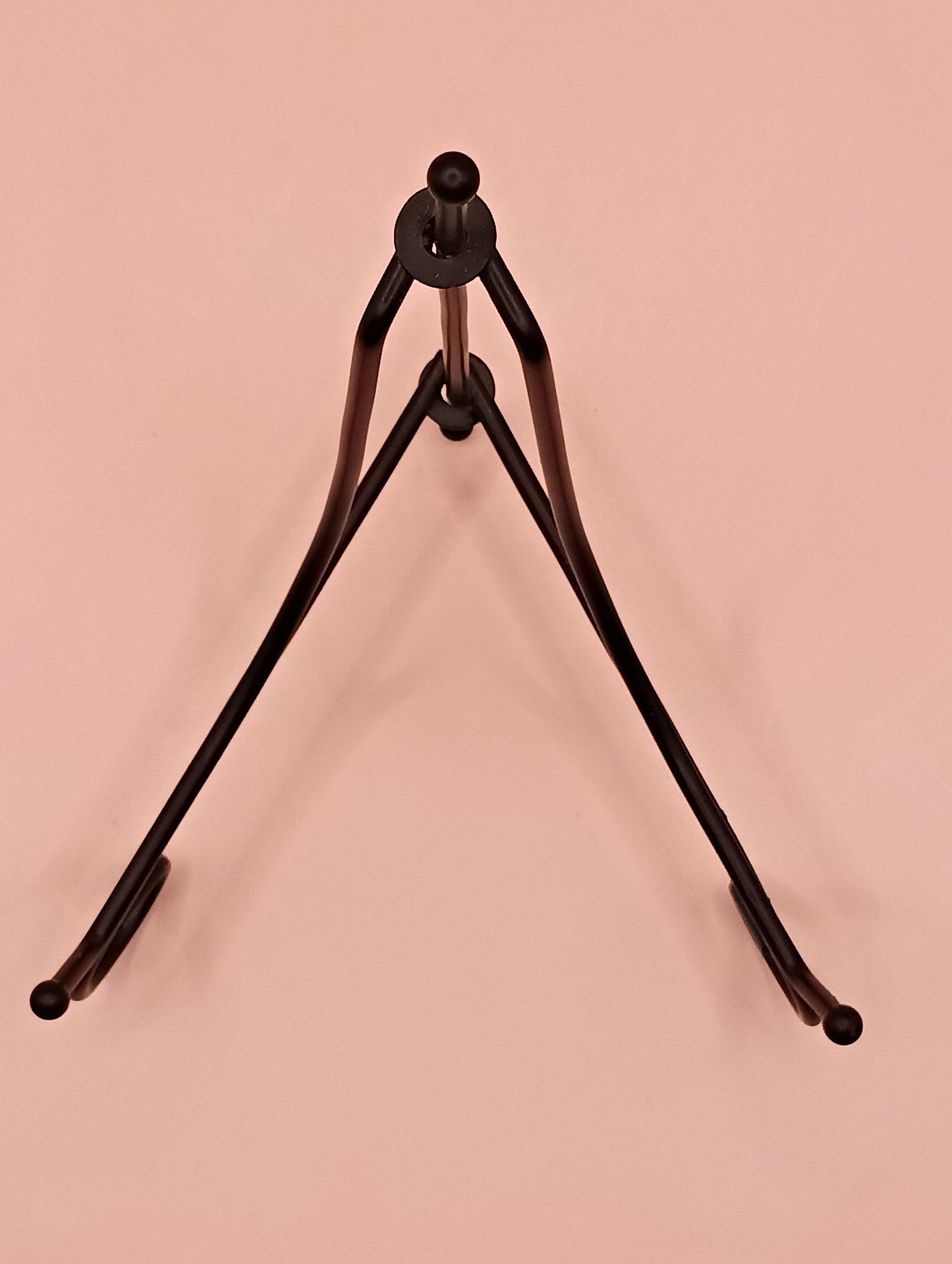 Black Metal Display Easel