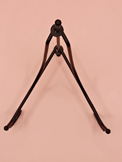 Black Metal Display Easel