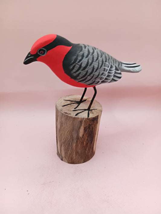 Red Songbird on Stump Wooden Decor – 5.5" Nature-Inspired Accent Piece