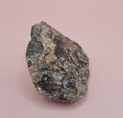 Madagascar Labradorite Rough 106g – Natural Raw Crystal with Subtle Flash, Unique Healing Stone, Collector’s Mineral Specimen