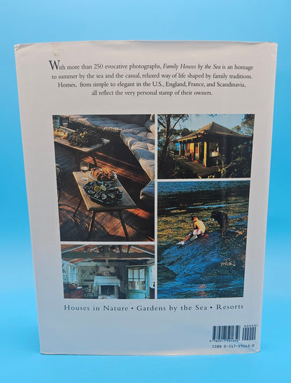 Family Houses by the Sea – 1993 Hardcover by Alexandra d’Arnoux & Jérôme Darblay