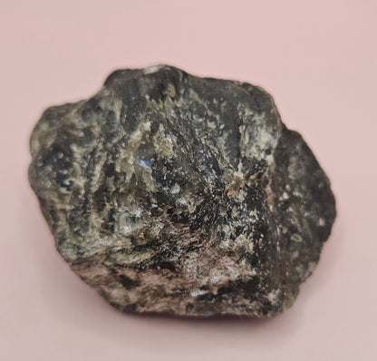 Madagascar Labradorite Rough 270g – Natural Raw Crystal with Subtle Flash, Unique Healing Stone, Collector’s Mineral Specimen