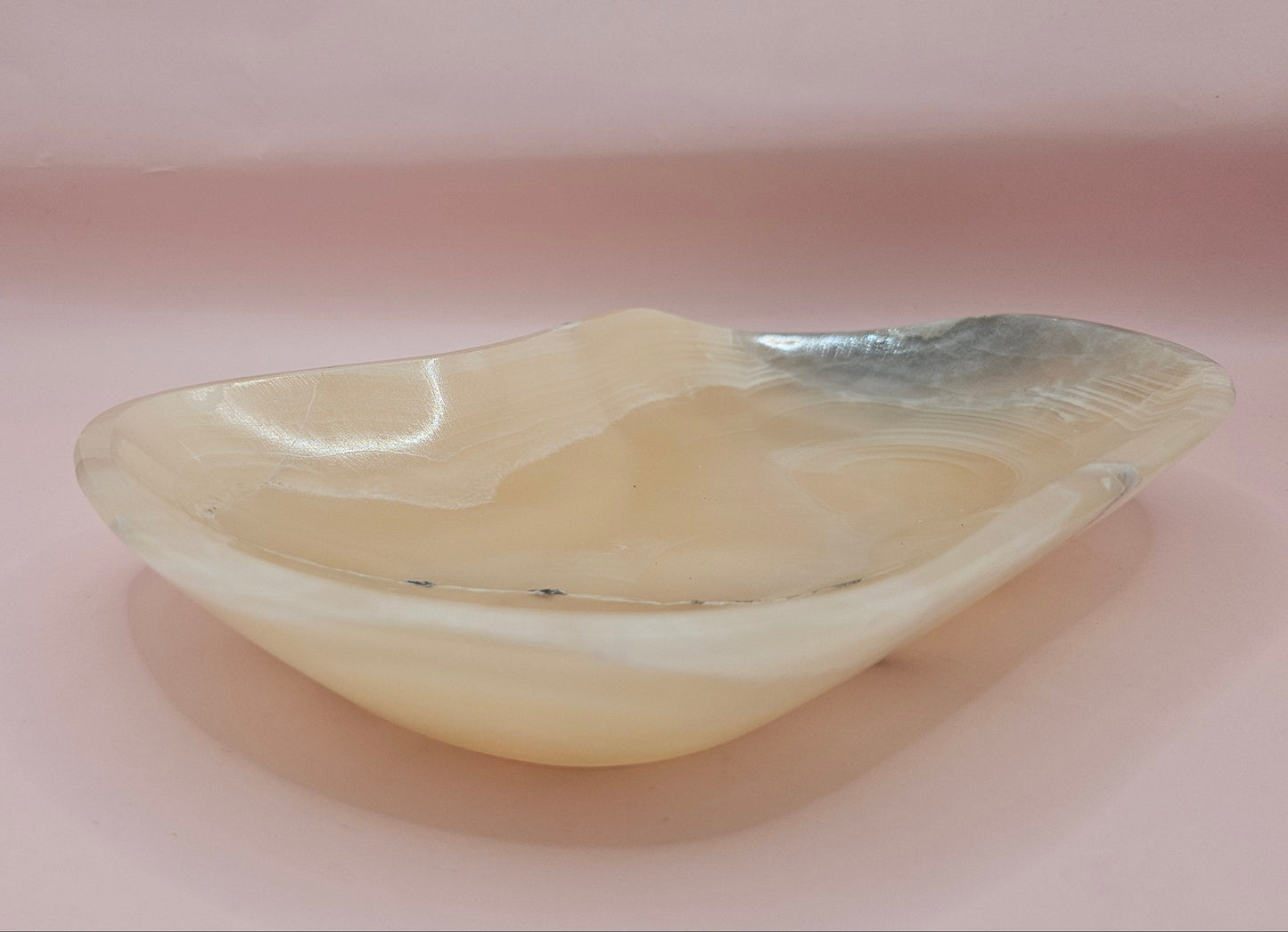 Polished Onyx Dish – Cream & Charcoal Stone Tray 7.5x4.5"