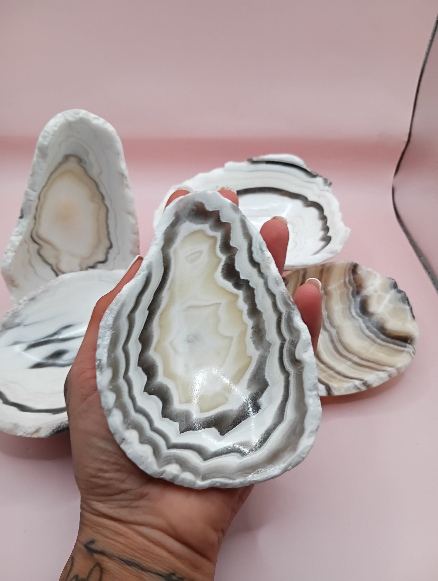 Onyx Slice Bowl – Natural Stone Display Dish