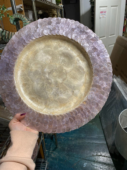 Scaled Capiz Charger