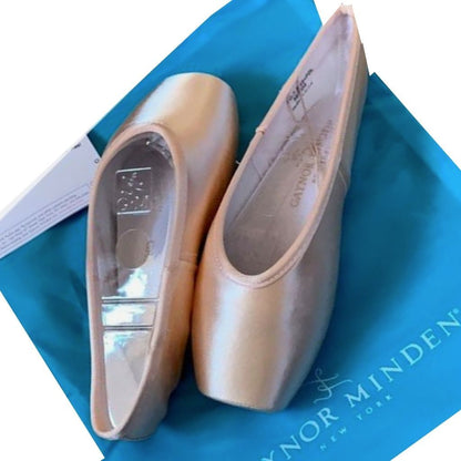 Sculpted High Heel Feather