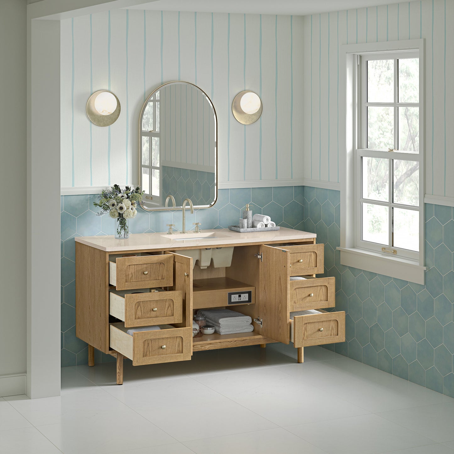Laurent 60" Single Vanity, Light Natural Oak