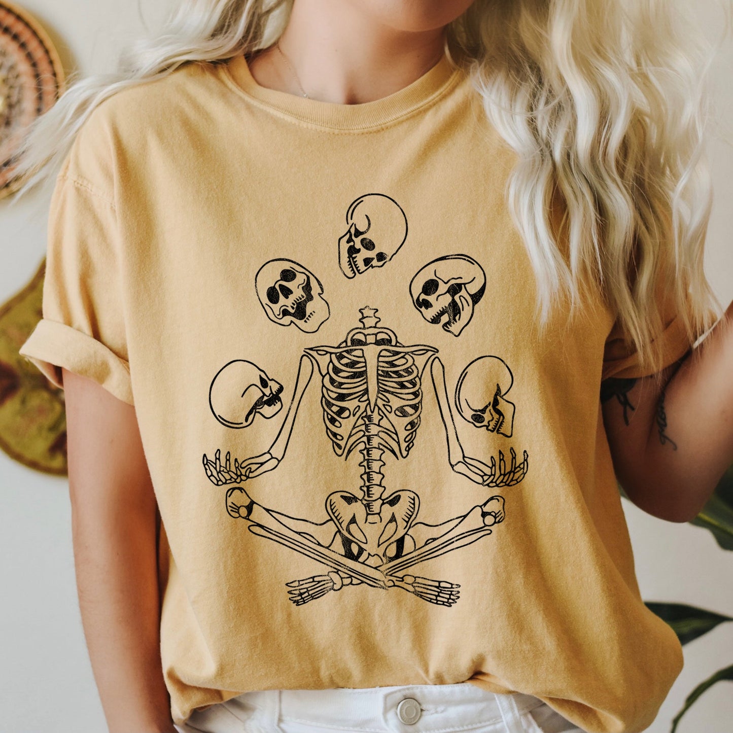 Skeleton Juggling Retro Halloween Comfort Colors Tshirt