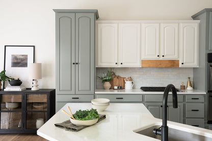 Suar Wood Appetizer Tray / Cheese Cutting Board with Handle - Short