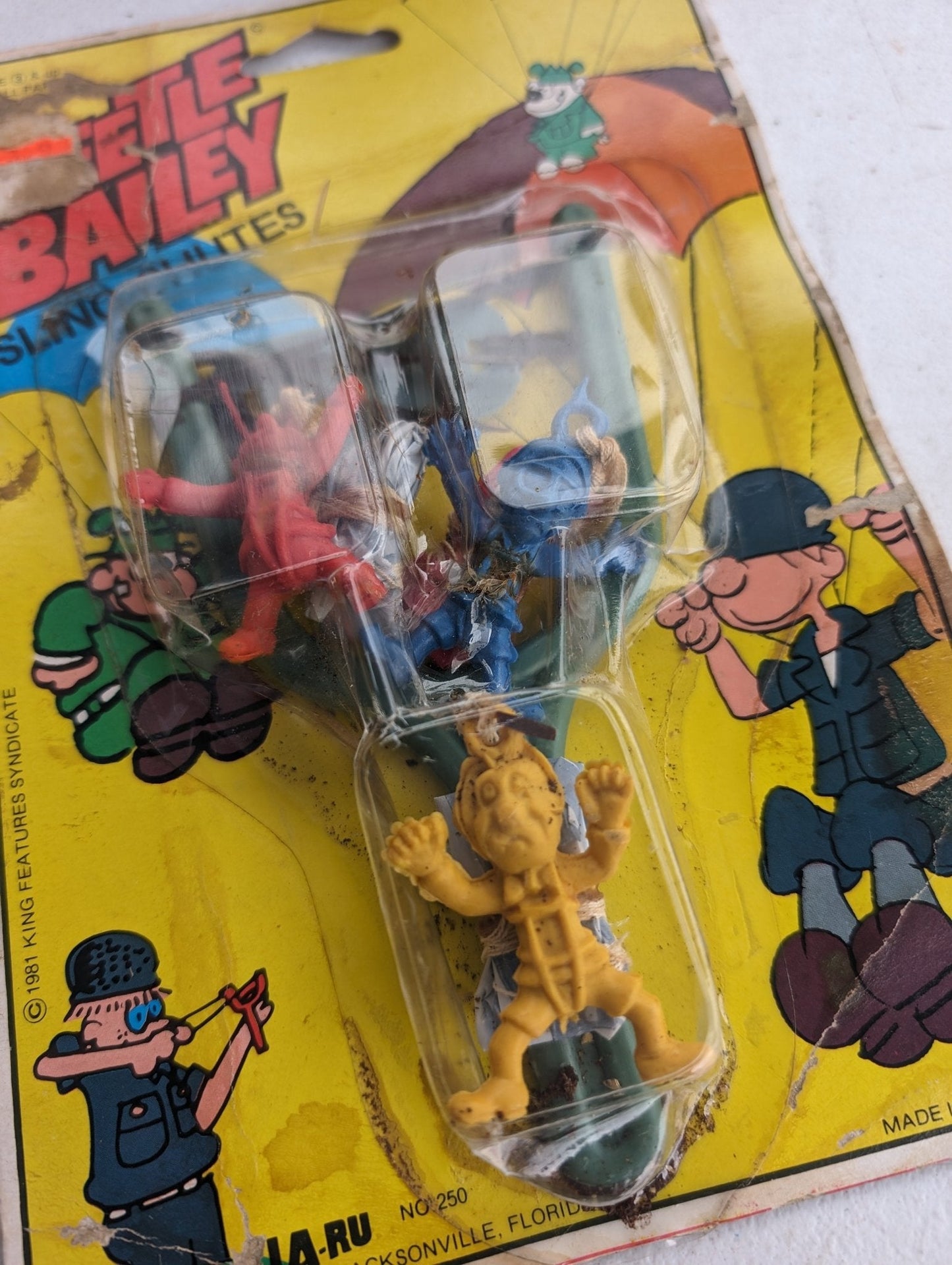 Vintage Beetle Bailey Sling-Chutes