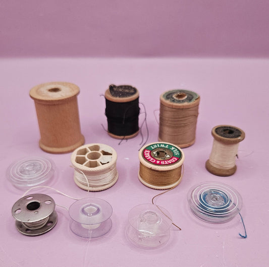 Vintage Bobbin & Wooden Spools – Assorted Sewing Collectibles