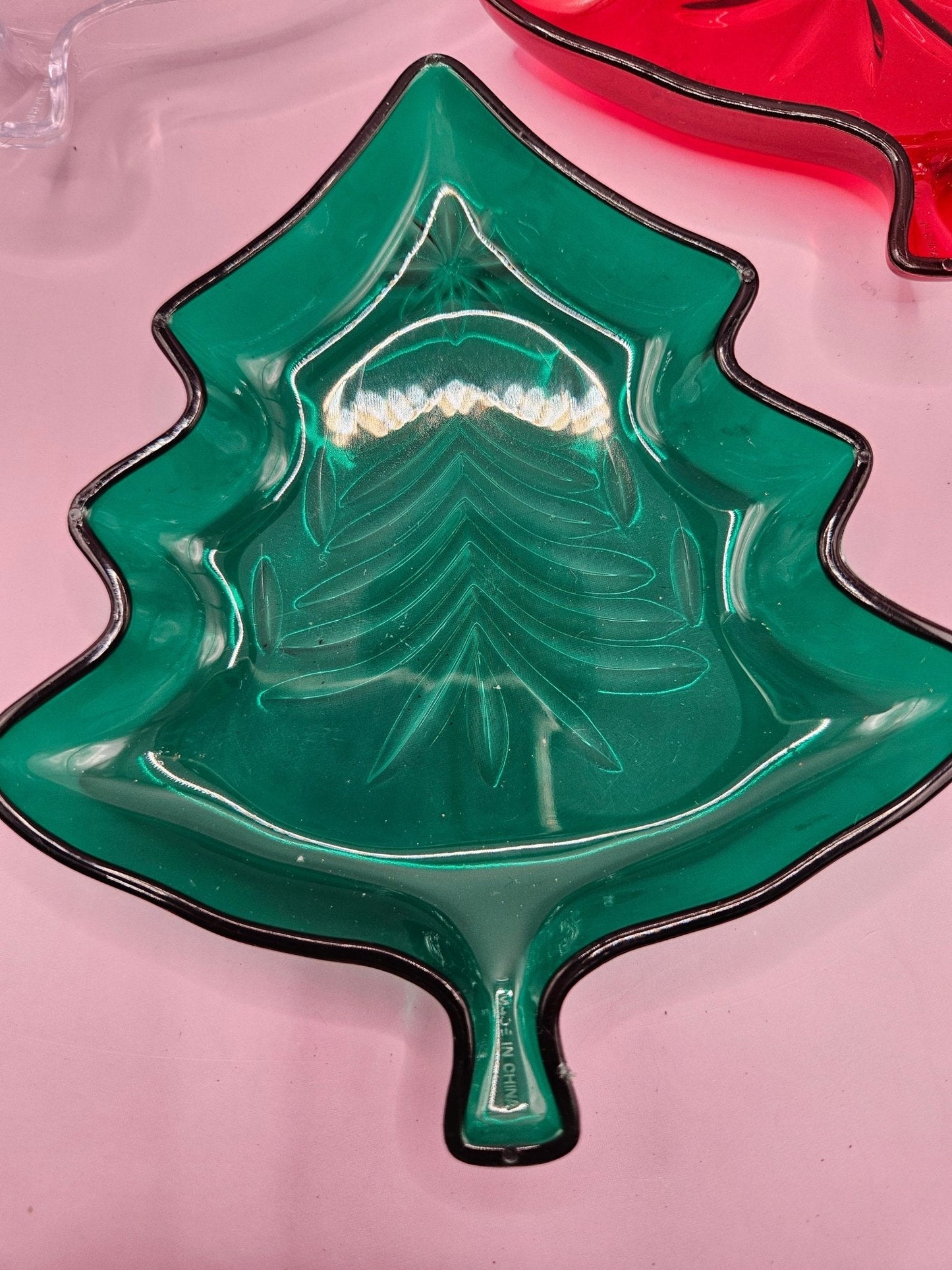 Vintage Set of Three Small Tree-Shaped Dishes (Hard Plastic)