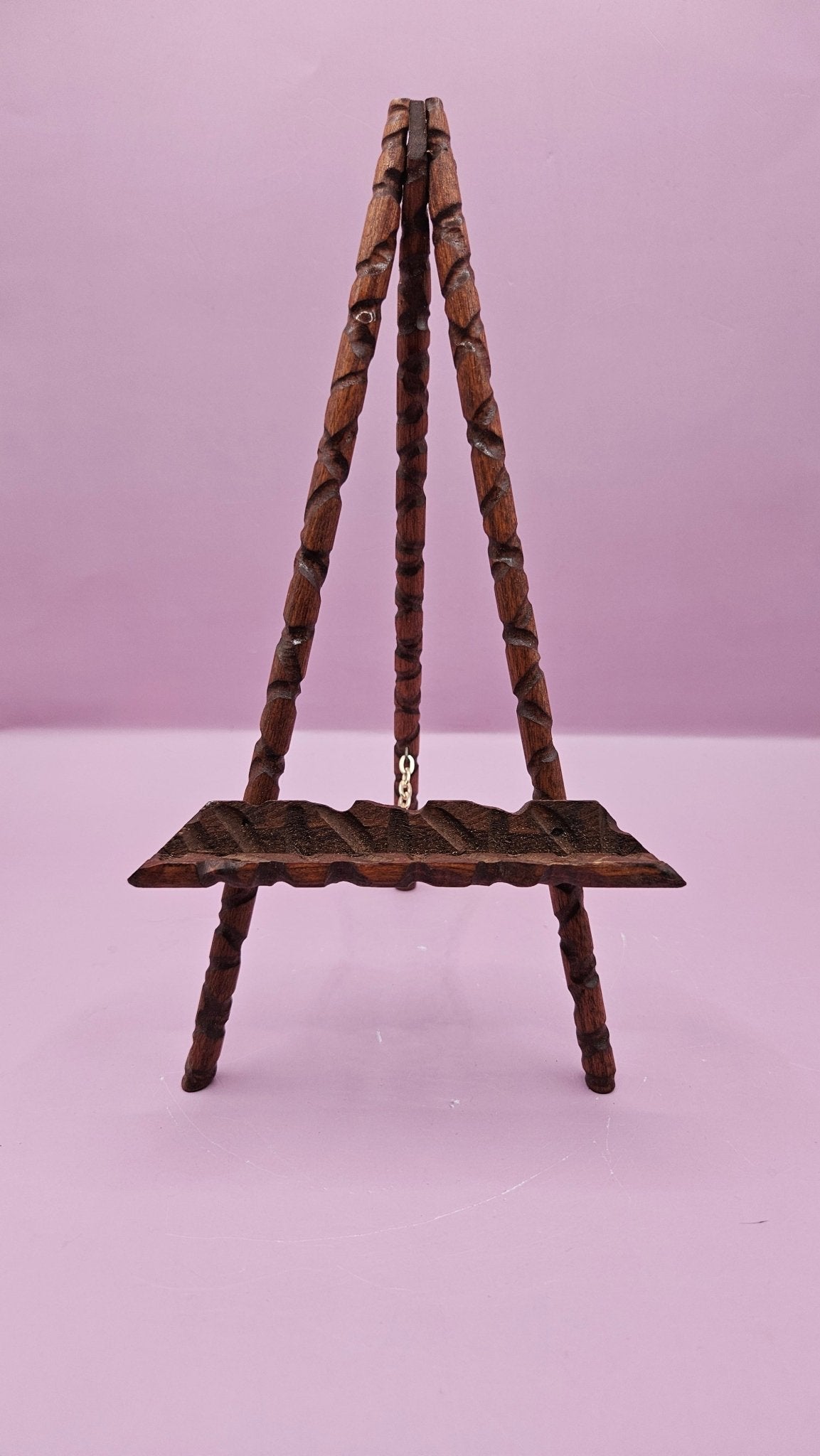 Vintage Wooden Easel – Handcrafted Rustic Display Stand