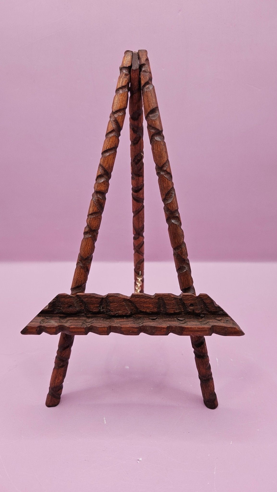 Vintage Wooden Easel – Handcrafted Rustic Display Stand