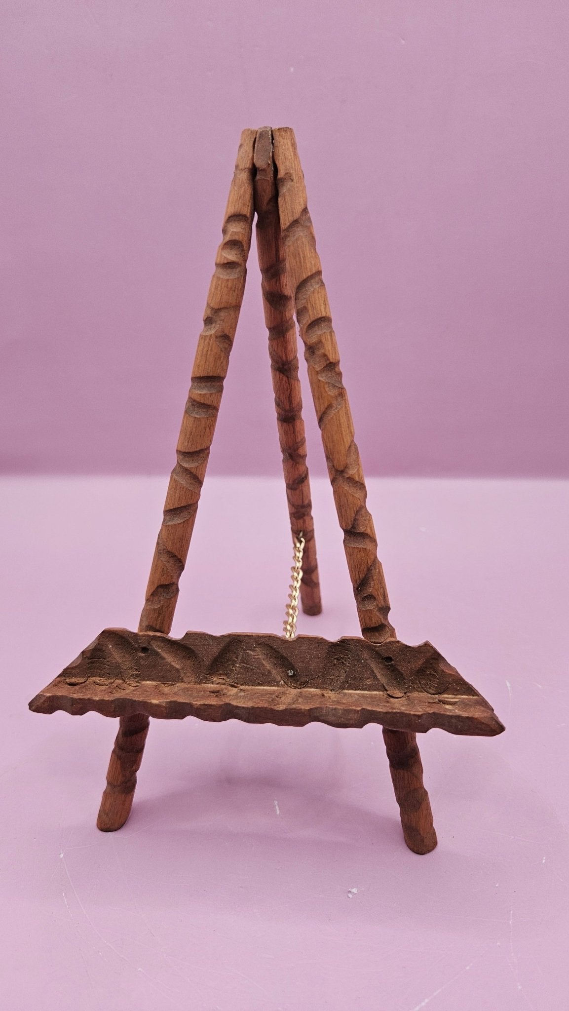 Vintage Wooden Easel – Handcrafted Rustic Display Stand